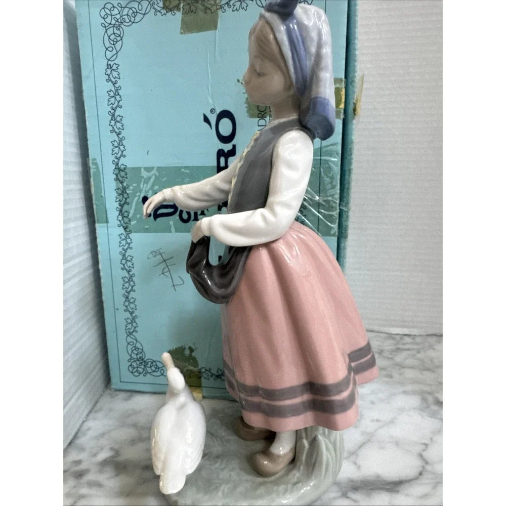 Lladro Porcelain Retired Figurine 5201 Josefa Feeding Duck w/ Original Box